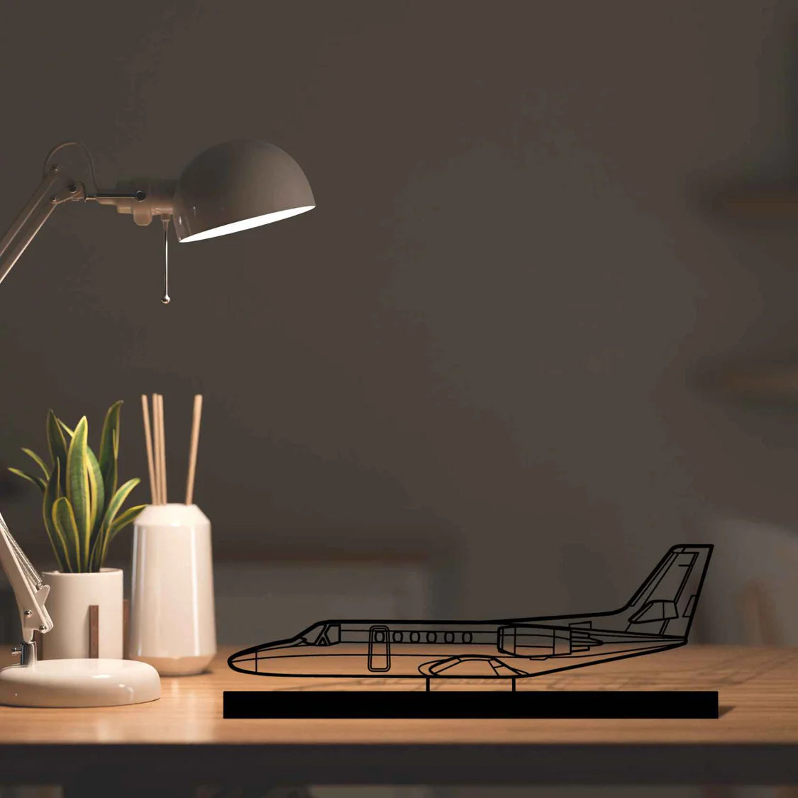 Citation II Silhouette Metal Art Stand